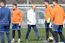 天博官网注册今夜足总杯焦点战；巴塞罗那回应争议；气氛紧张；医务组通报恢复的简单介绍